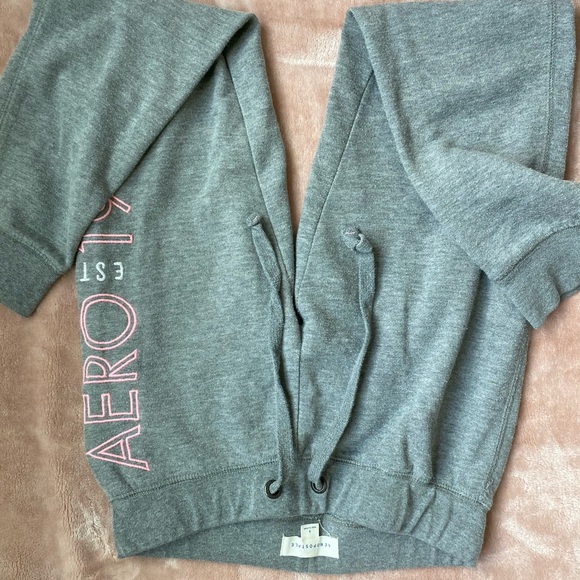 Nice Aeropostale joggers - Picture 1 of 3